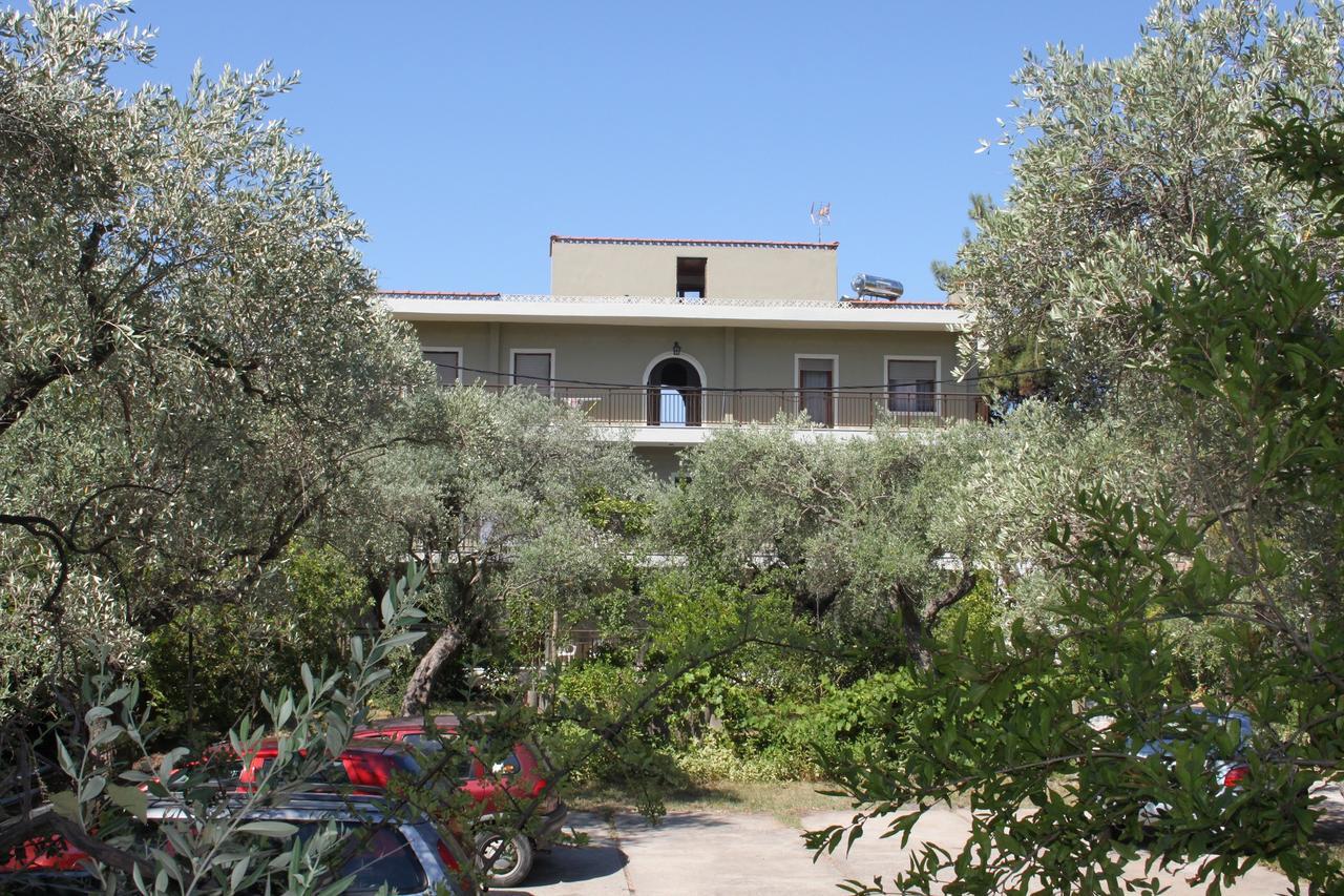 الشقق الفندقية بيفكاريفي  House Ekton المظهر الخارجي الصورة