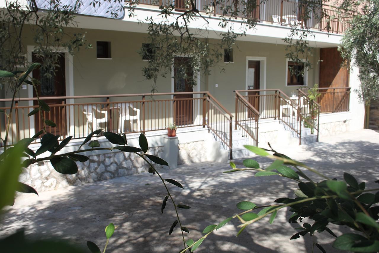 الشقق الفندقية بيفكاريفي  House Ekton المظهر الخارجي الصورة